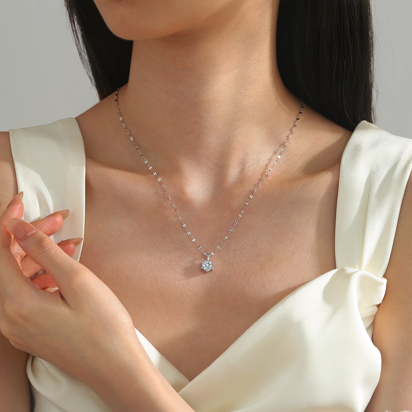 1 Carat Moissanite Pendant for women 925 Sterling Silver Hammered Chain