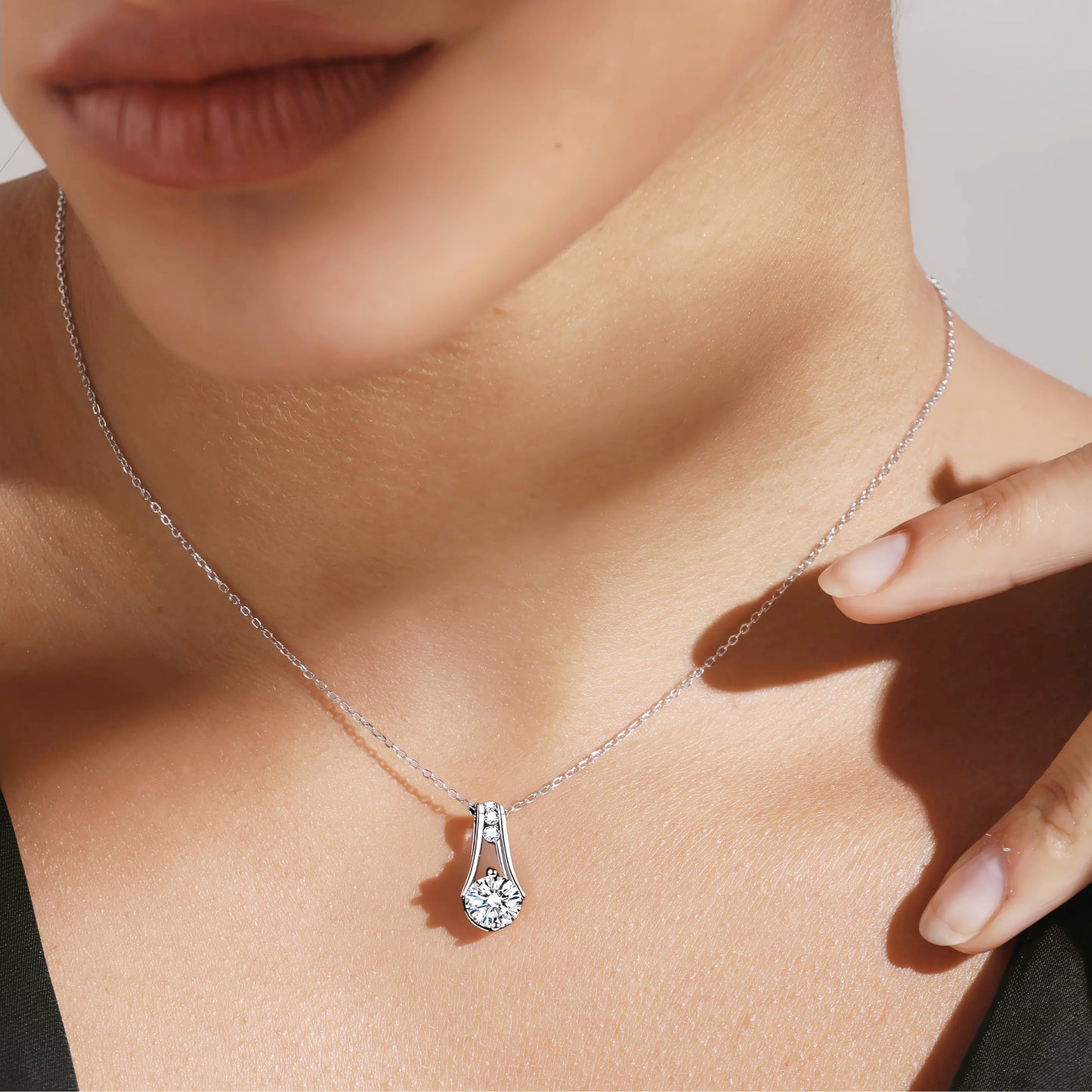 1 Carat Teardrop Pendant 18–20 Inch Chain