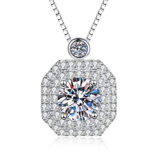 callalove Classic Halo style Moissanite Pendant Necklace for Women