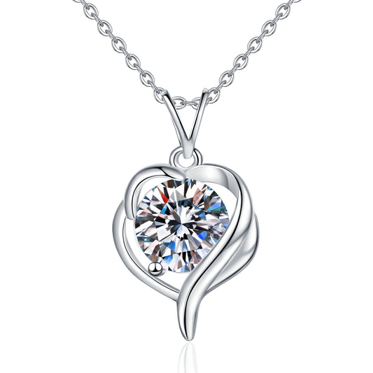 callalove Moissanite Heart Necklace for Women, Minimalist Heart Pendant with Shining Moissanite