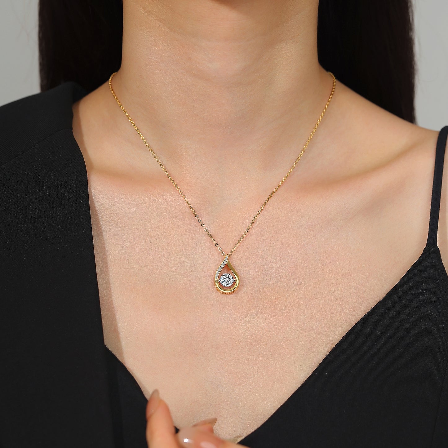 Moissanite Pendant Gold Necklace for Women, 1 Carat Moissanite Stone, Waterdrop Pendant, 14K Gold Plated 925 Sterling Silver Chain,