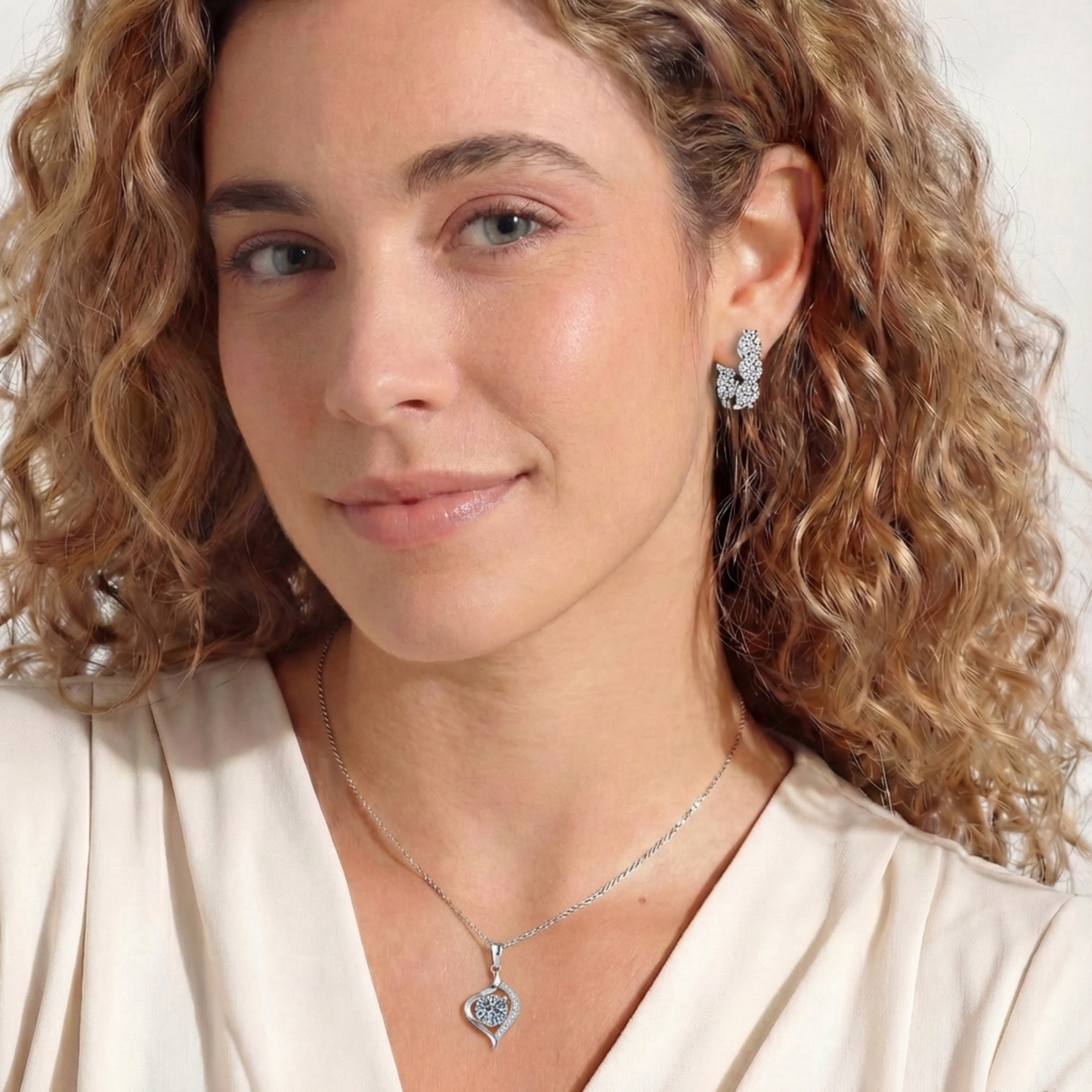 callalove Moissanite Wave Heart Necklace for Women, Mother's Day Gift