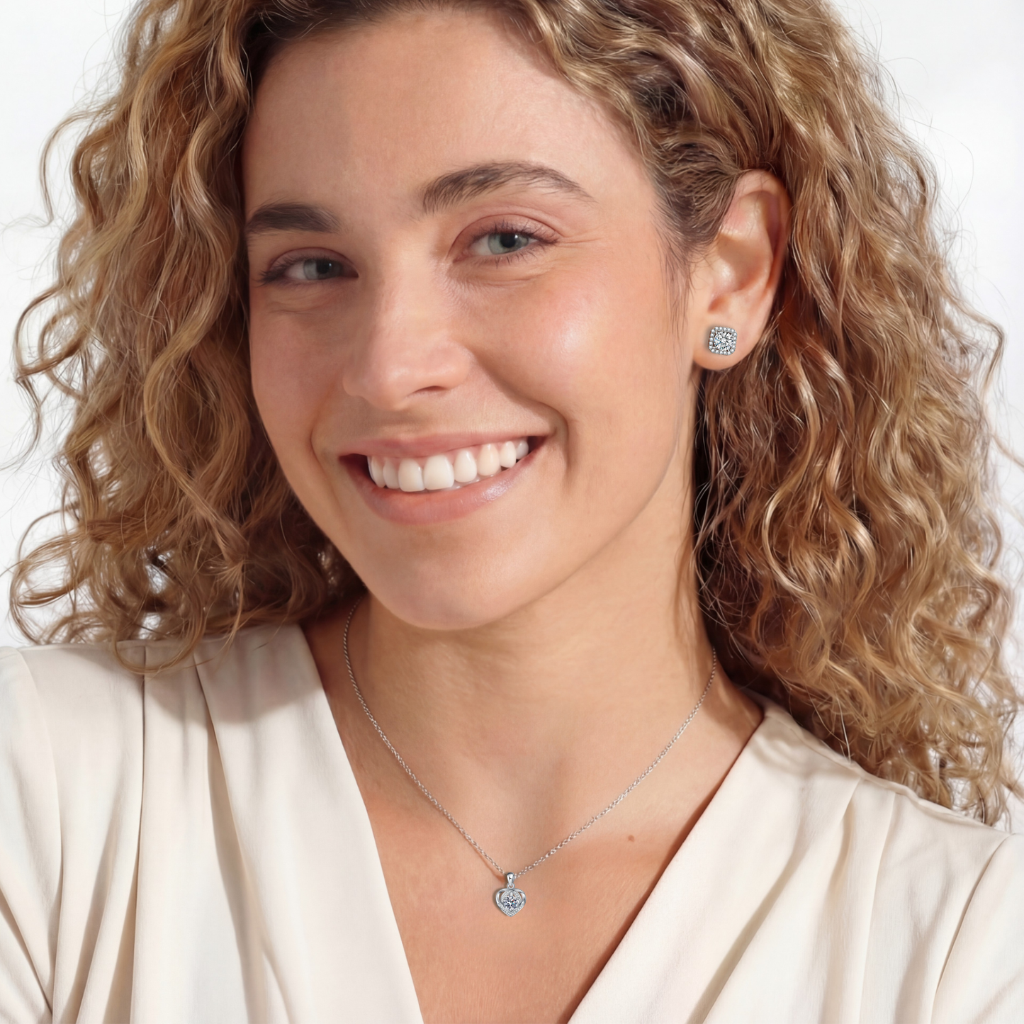 1 Carat Moissanite Heart Necklace for Women
